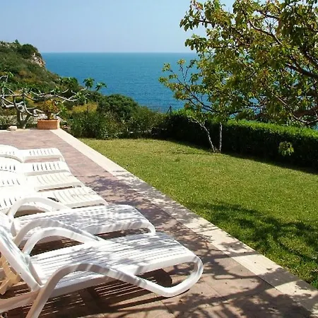 Lighea Villa *